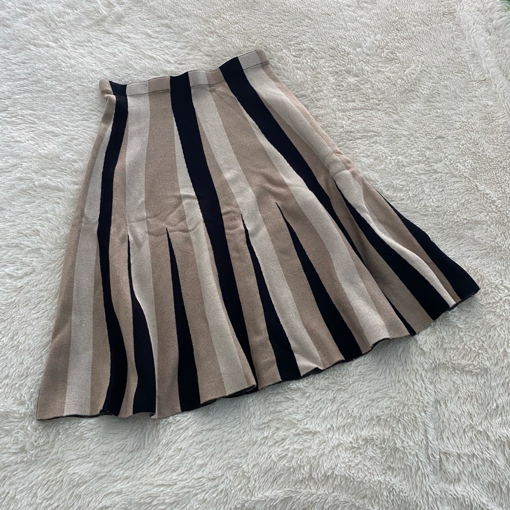 SIONI Stretch Skirt in Neutral Multi-Striped Pattern. Warm & Comfortable Fabric!